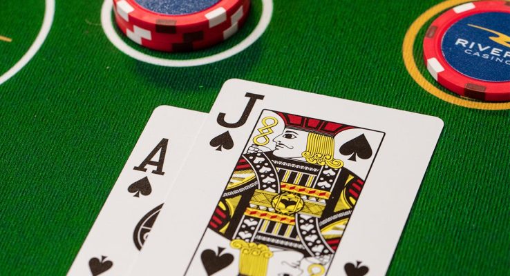 Chơi game bài Blackjack tại Casino để có nhiều cơ hội thắng cược hấp dẫn