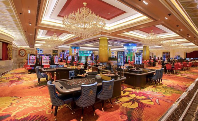 Khách tham gia chơi đánh bài ở Casino phải tuân thủ những điều lệ nhất định, đặc biệt phải trên 21 tuổi